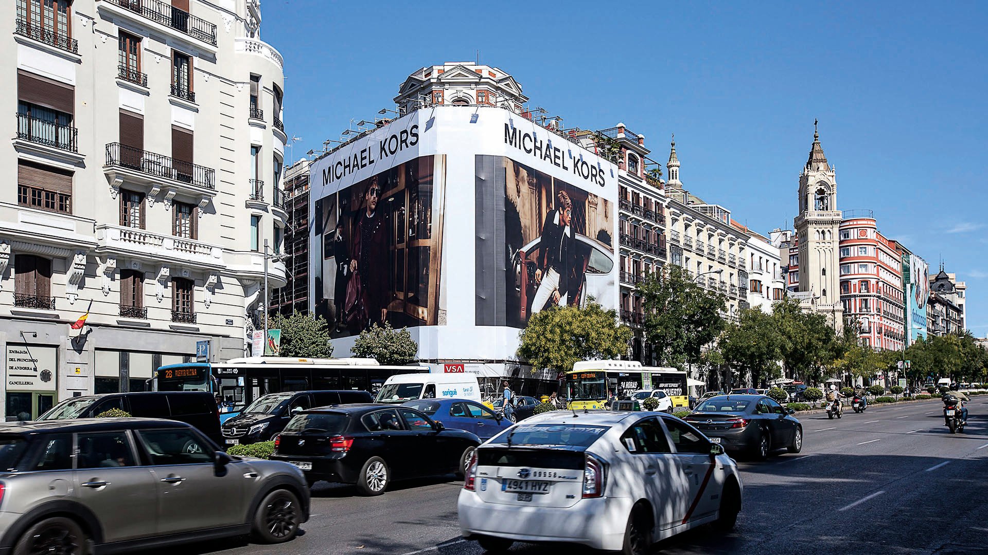lona-publicitaria-michael-kors