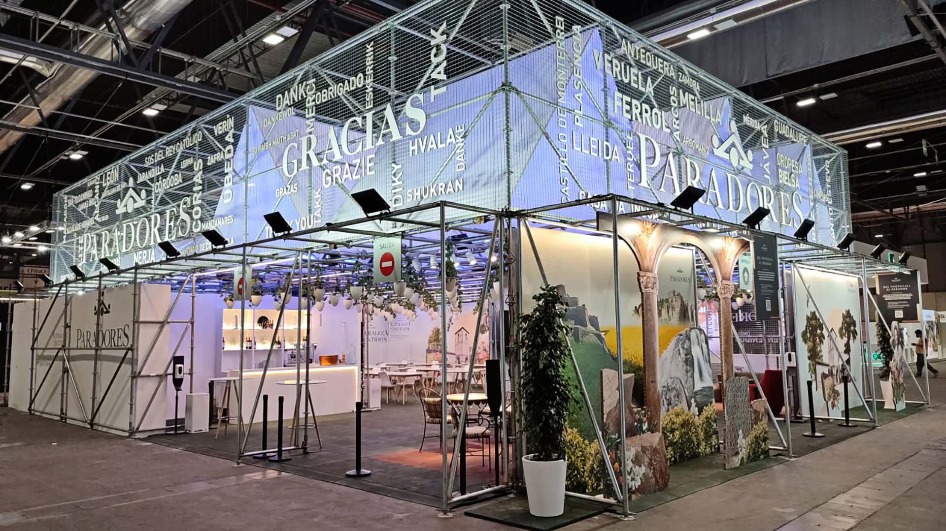 materiales-rigidos-stand-paradores