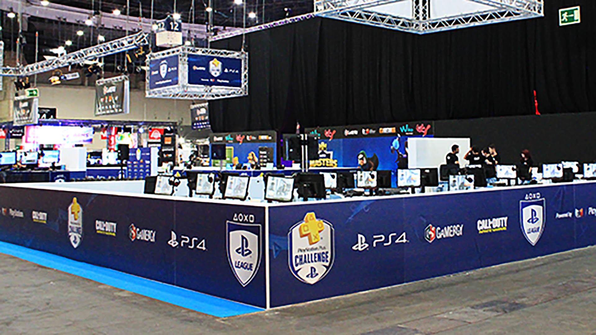 materiales-rigidos-evento-playstation